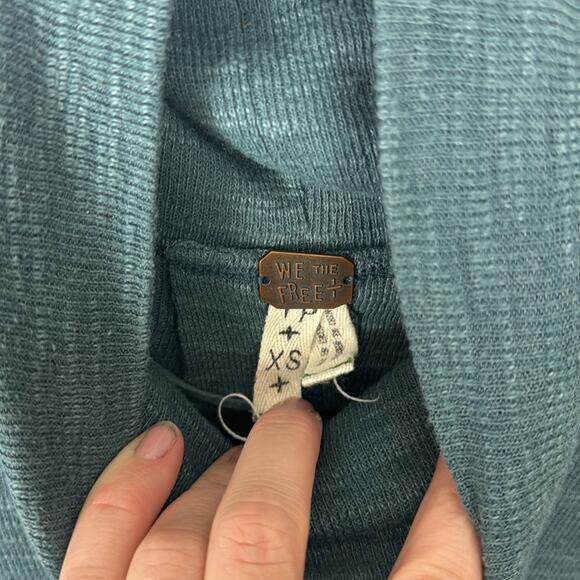 Free People Turtleneck - Women's XS - Picture 2 of 4